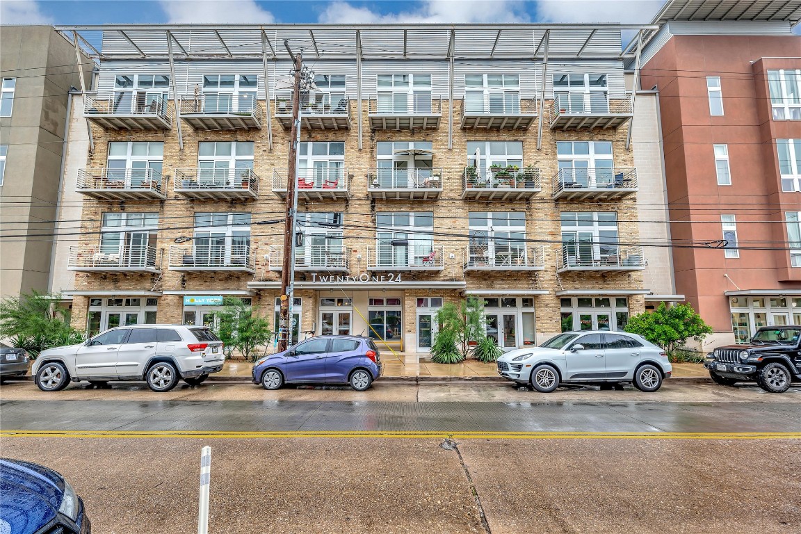 2124 East 6th Street, Unit 305 Austin, TX 78702 - Photo 28 of 35 a building view
