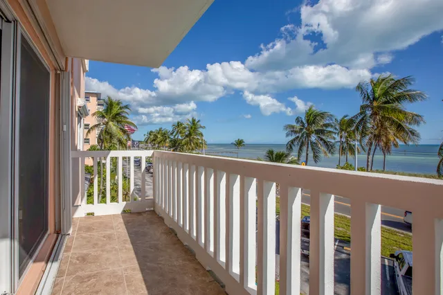 $879,000 | 2601 South Roosevelt Boulevard, Unit 305A, Key West, FL 33040