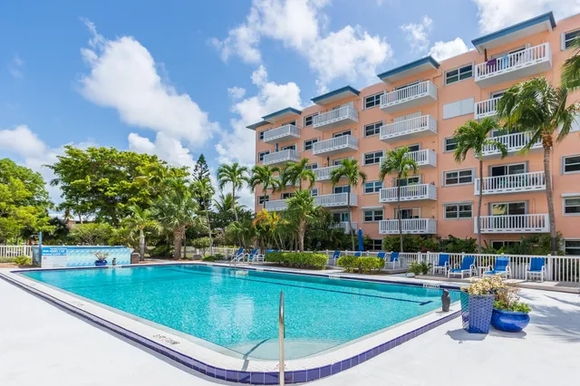 $879,000 | 2601 South Roosevelt Boulevard, Unit 305A, Key West, FL 33040