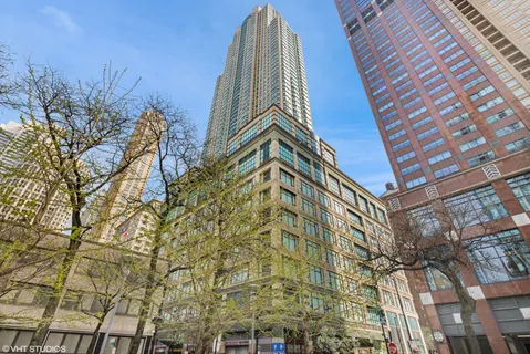 $634,900 | 100 East Huron Street, Unit 2903, Chicago, IL 60611