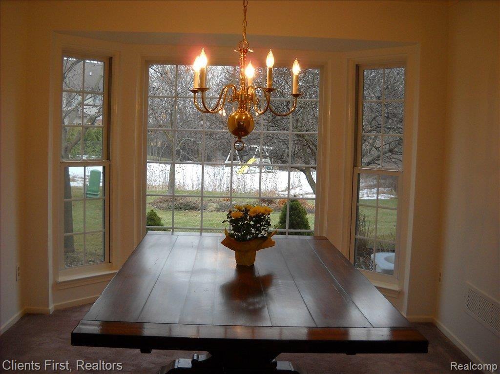 45623 Hanford Road Canton, MI 48187 - Photo 9 of 23 diningroom w/view