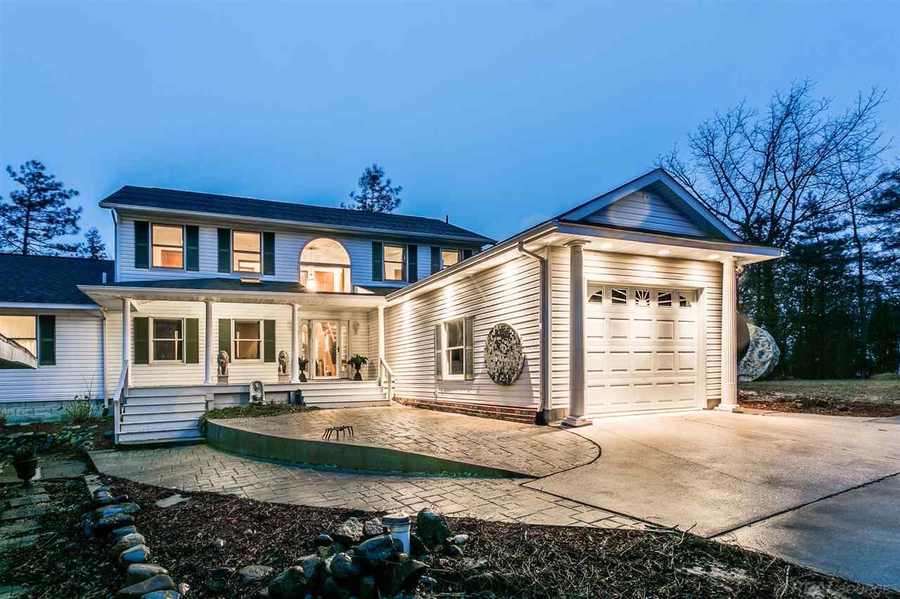 2015 Lakeshore Road Applegate, MI 48401 - Photo 3 of 25 Gallery Image 3