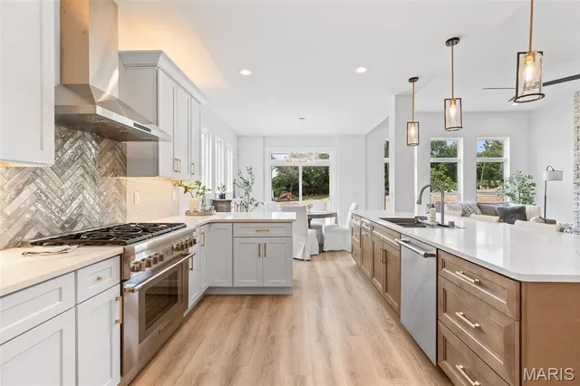 $849,900 | 402 Spears Street, St. Louis, MO 63127