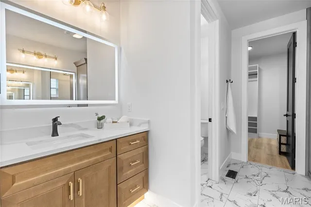 $849,900 | 402 Spears Street, St. Louis, MO 63127