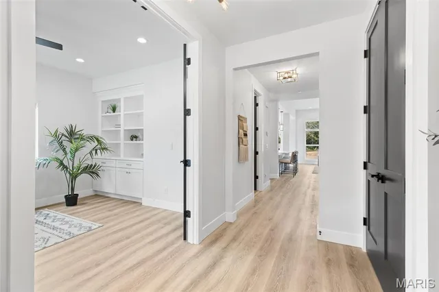 $849,900 | 402 Spears Street, St. Louis, MO 63127