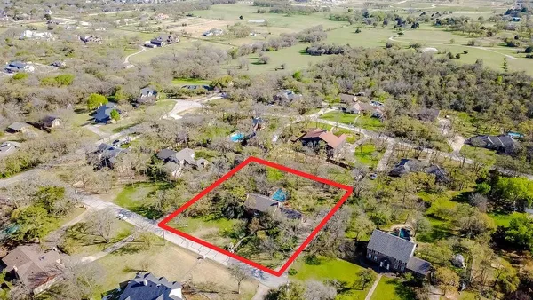$900,000 | 140 Creekside Drive, Double Oak, TX 75077