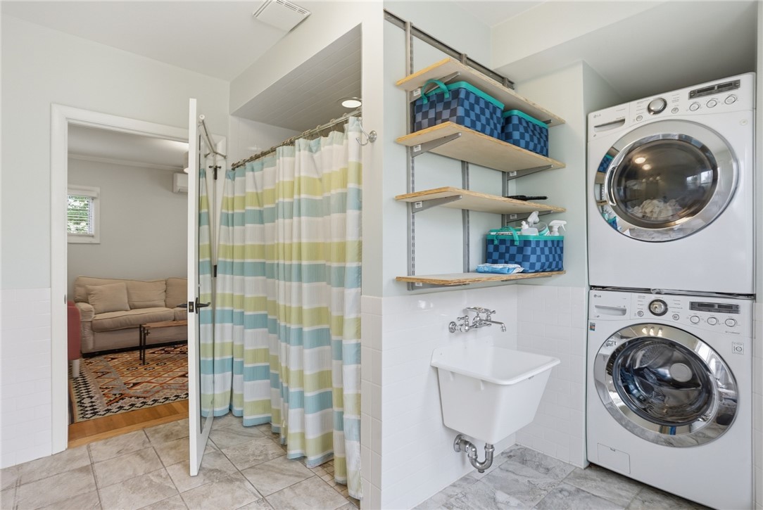 407 Smithfield Avenue Pawtucket, RI 02860 - Photo 18 of 49