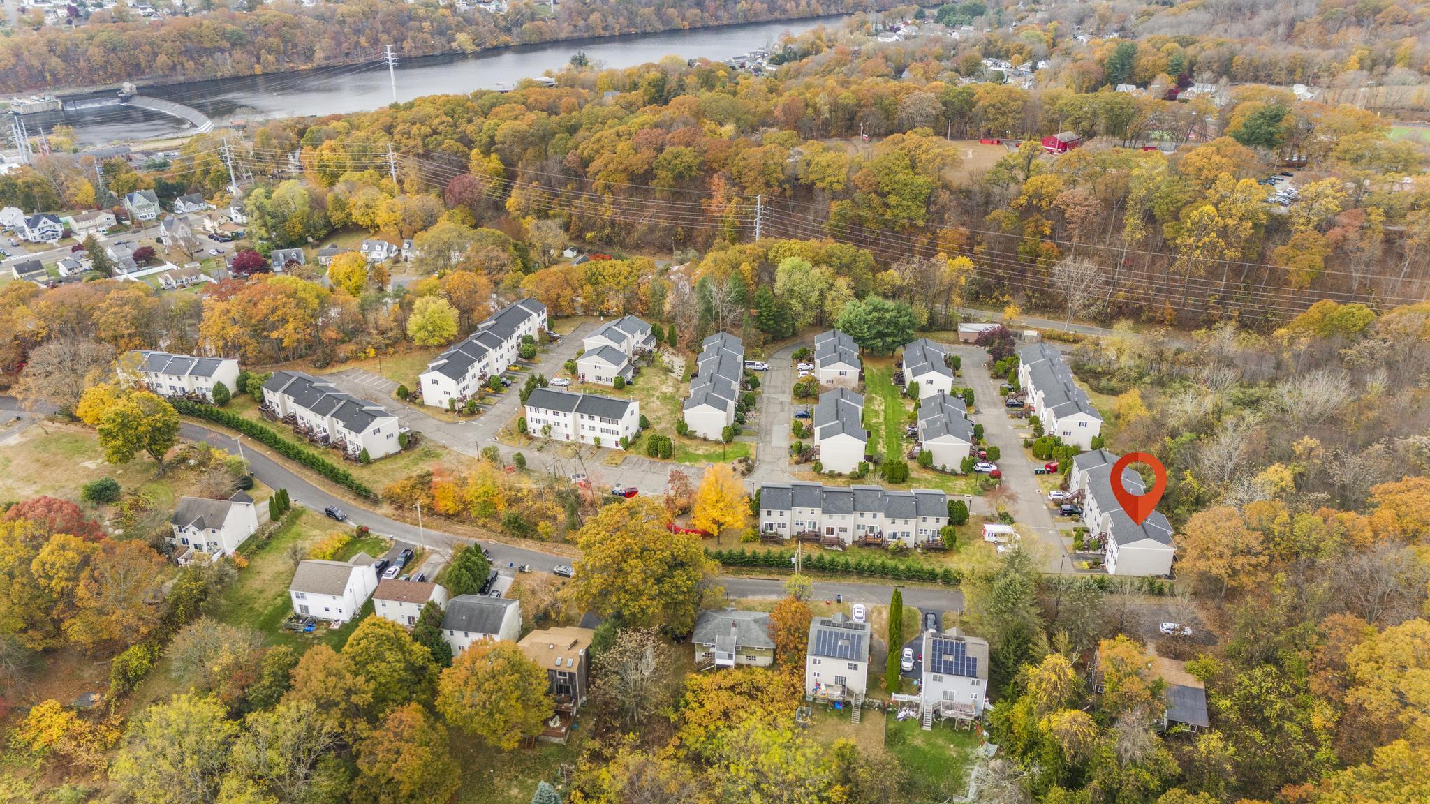 26 Summit Street, Unit 26 Derby, CT 06418 - Photo 4 of 35