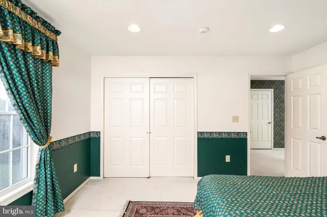 a view of room with window