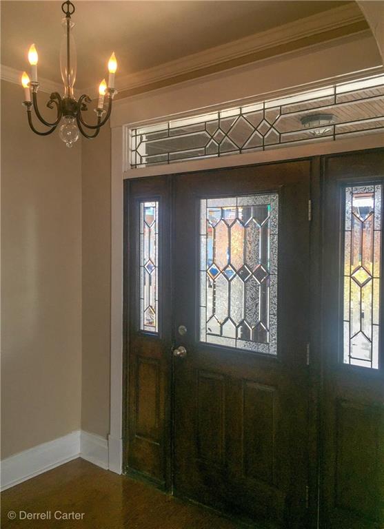 452 Ohio Avenue Rochester, PA 15074 - Photo 3 of 17 Entry with original transom window above door.