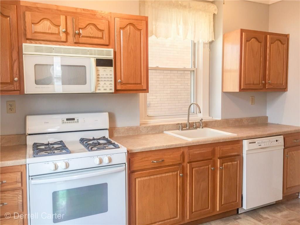452 Ohio Avenue Rochester, PA 15074 - Photo 9 of 17 Kitchen