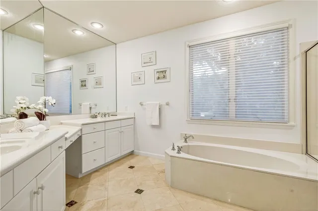 $959,000 | 120 North White Jewel Court, Vero Beach, FL 32963