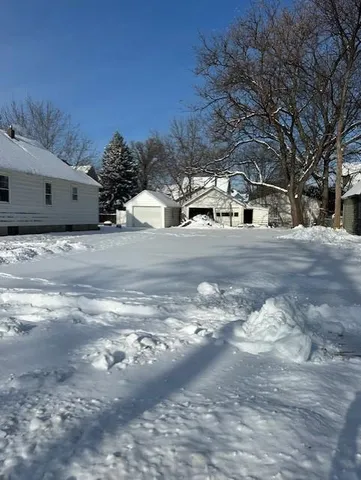 $14,500 | 402 6th Place Northwest, Austin, MN 55912