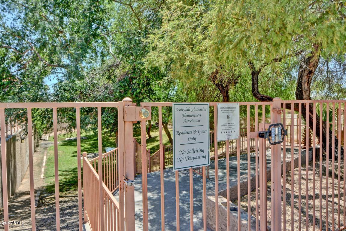835 North Granite Reef Road, Unit 34 Scottsdale, AZ 85257 - Photo 15 of 15 835 N Granite Reef private dog park
