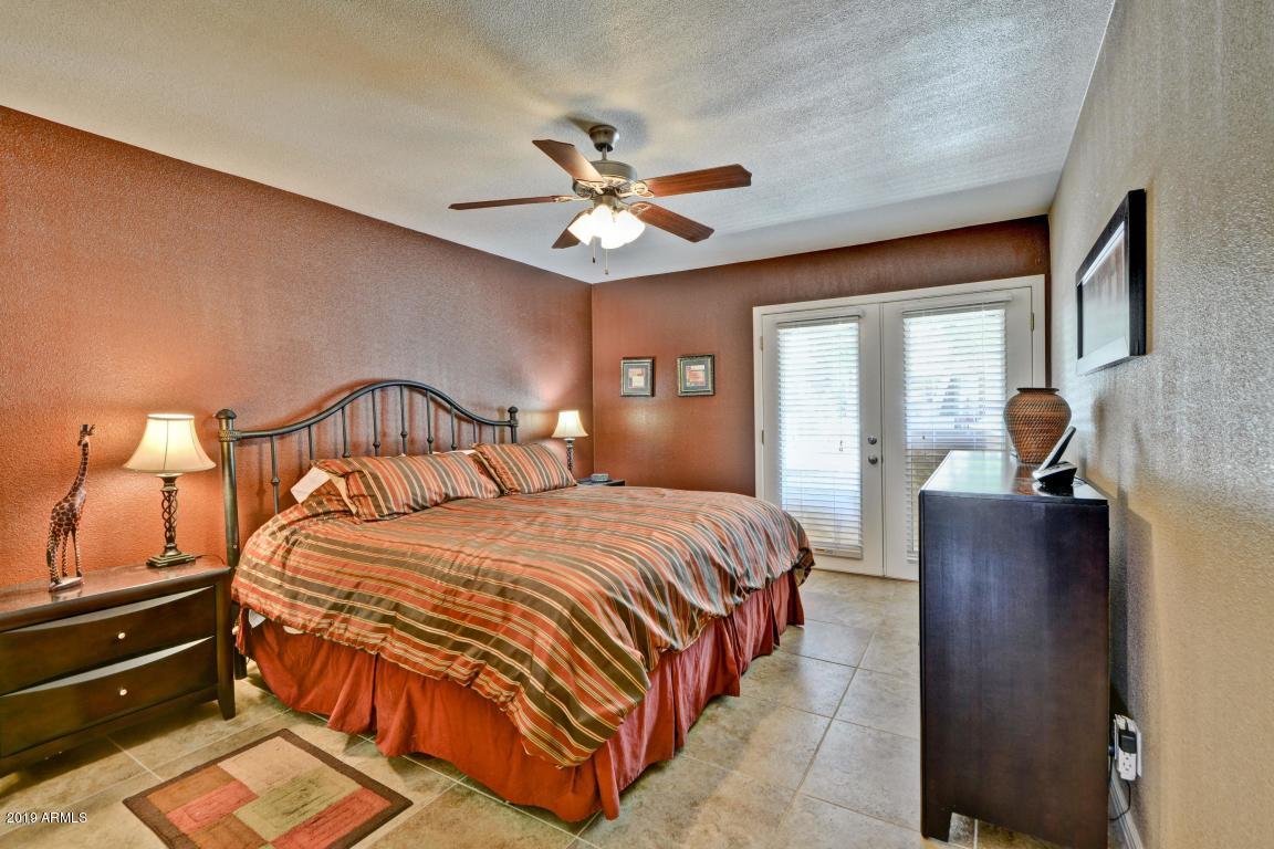 835 North Granite Reef Road, Unit 34 Scottsdale, AZ 85257 - Photo 9 of 15 835 N Granite reef Master Suite
