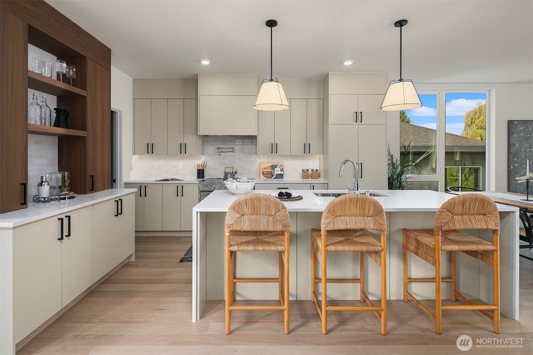2030 Northeast 123rd Street Seattle, WA 98125 - Photo 11 of 31