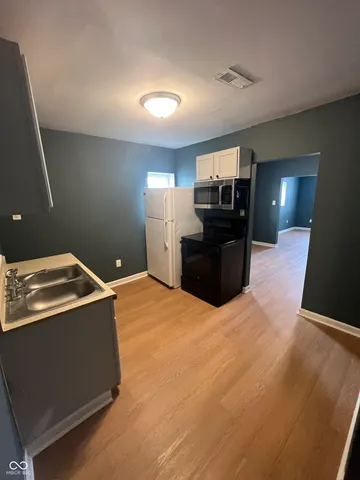 $850 | 2532 North Temple Avenue, Indianapolis, IN 46218