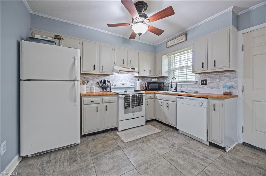 1105 Robinhood Road, Unit F High Point, NC 27262 - Photo 12 of 39