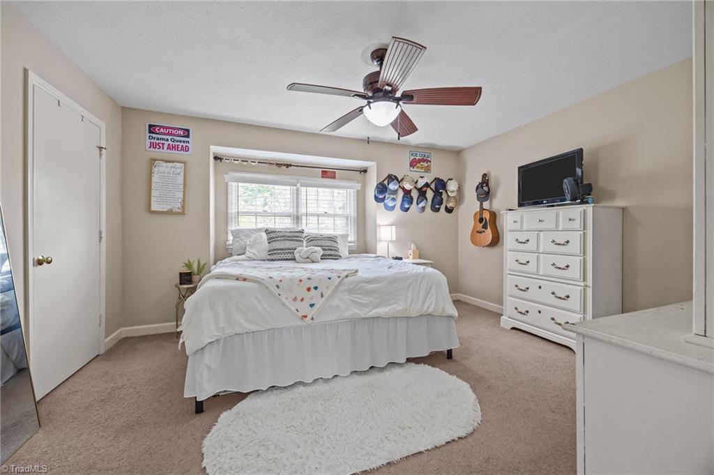 1105 Robinhood Road, Unit F High Point, NC 27262 - Photo 16 of 39