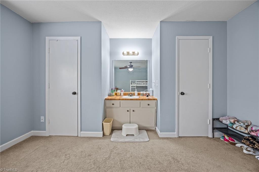 1105 Robinhood Road, Unit F High Point, NC 27262 - Photo 24 of 39
