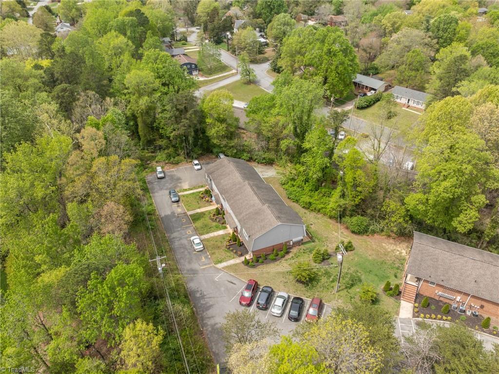 1105 Robinhood Road, Unit F High Point, NC 27262 - Photo 35 of 39