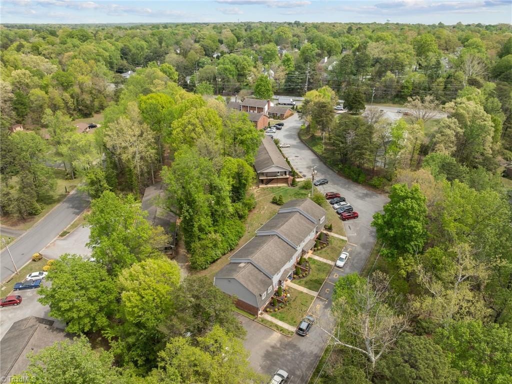 1105 Robinhood Road, Unit F High Point, NC 27262 - Photo 37 of 39