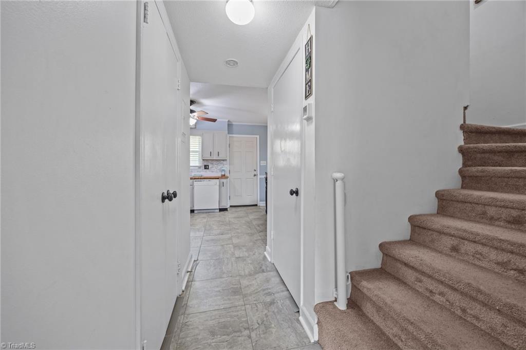 1105 Robinhood Road, Unit F High Point, NC 27262 - Photo 8 of 39