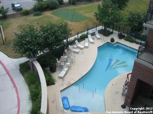 $1,595 | 215 Center Street, Unit 505, San Antonio, TX 78202