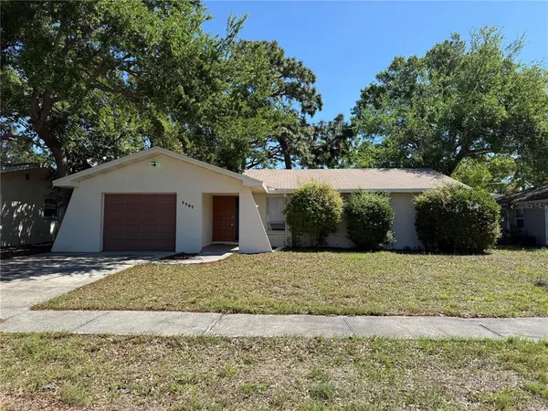 $2,320 | 1707 Sharondale Drive, Clearwater, FL 33755