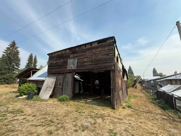 $185,000 | 221 Weippe Avenue, Weippe, ID 83553