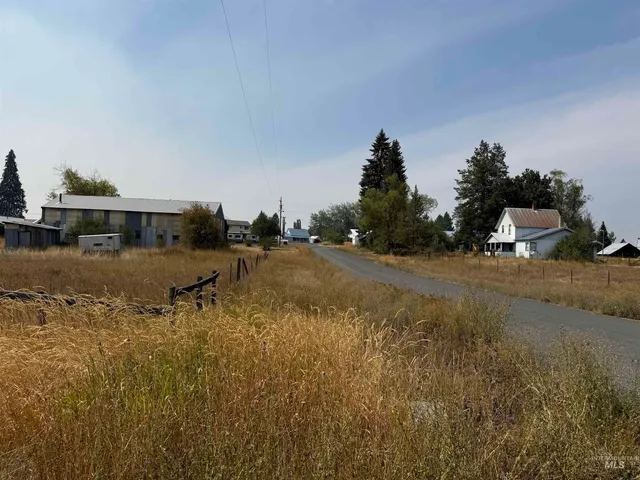 $199,000 | 221 Weippe Avenue, Weippe, ID 83553