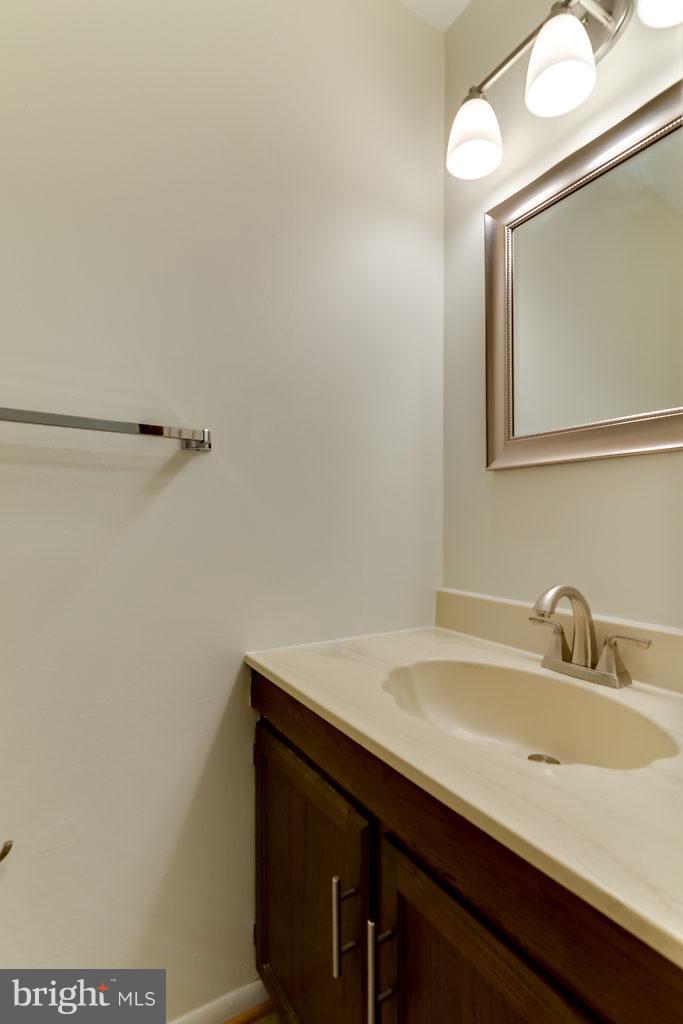 8713 Ridge Hollow Court Springfield, VA 22152 - Photo 14 of 30 Interior (General)