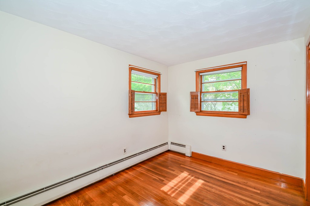 15 Kieran Road Reading, MA 01867 - Photo 17 of 29 Gallery Image 17