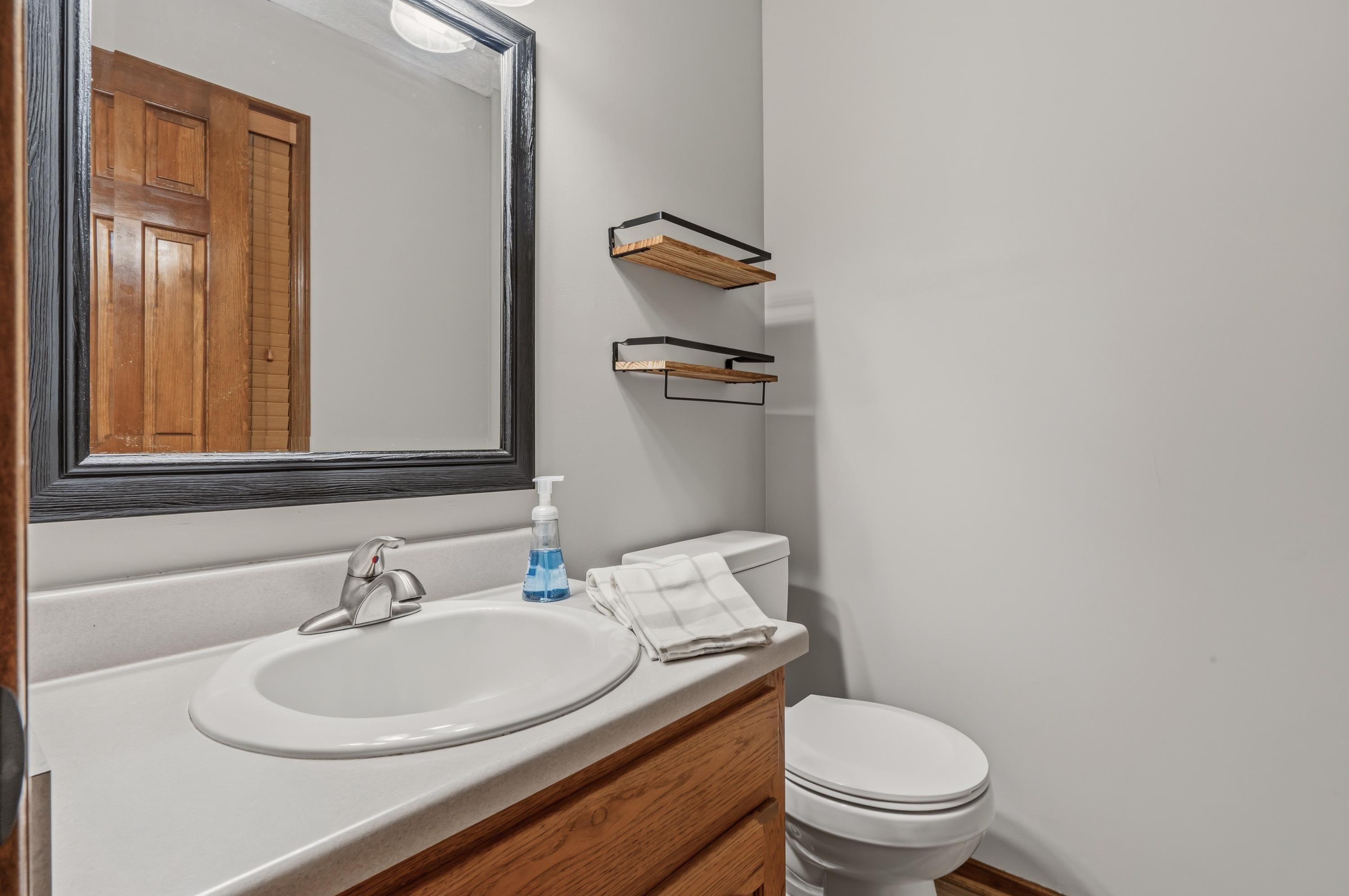 9015 Spring View Drive Fort Wayne, IN 46804 - Photo 5 of 28