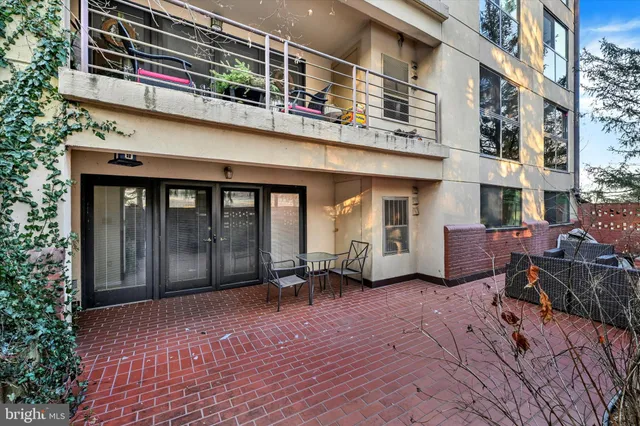 $220,000 | 1040 Deer Ridge Drive, Unit 213, Baltimore, MD 21210