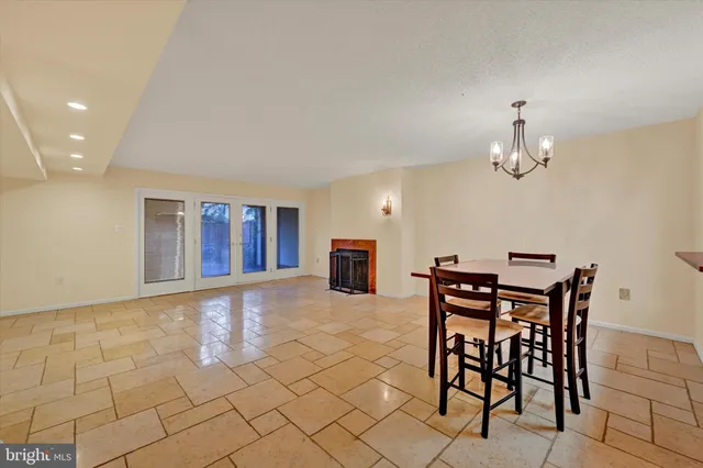 $220,000 | 1040 Deer Ridge Drive, Unit 213, Baltimore, MD 21210