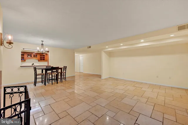 $220,000 | 1040 Deer Ridge Drive, Unit 213, Baltimore, MD 21210