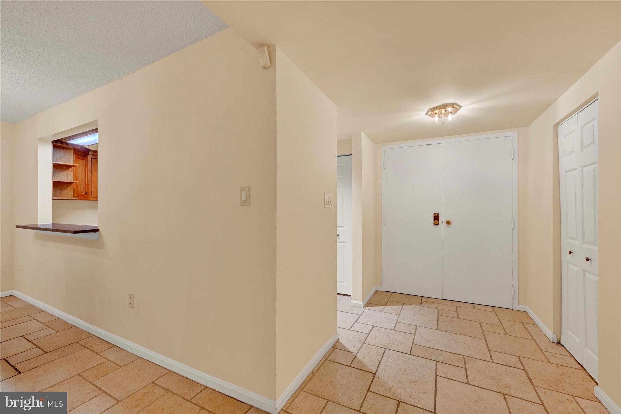 1040 Deer Ridge Drive, Unit 213 Baltimore, MD 21210 - Photo 4 of 27