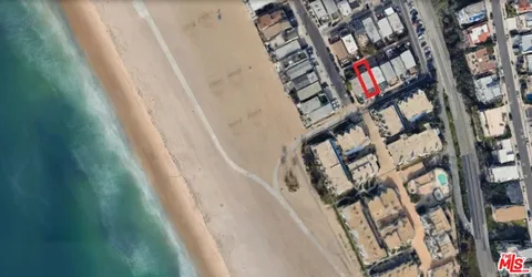 $2,295,000 | 104 Sunridge Street, Playa del Rey, CA 90293