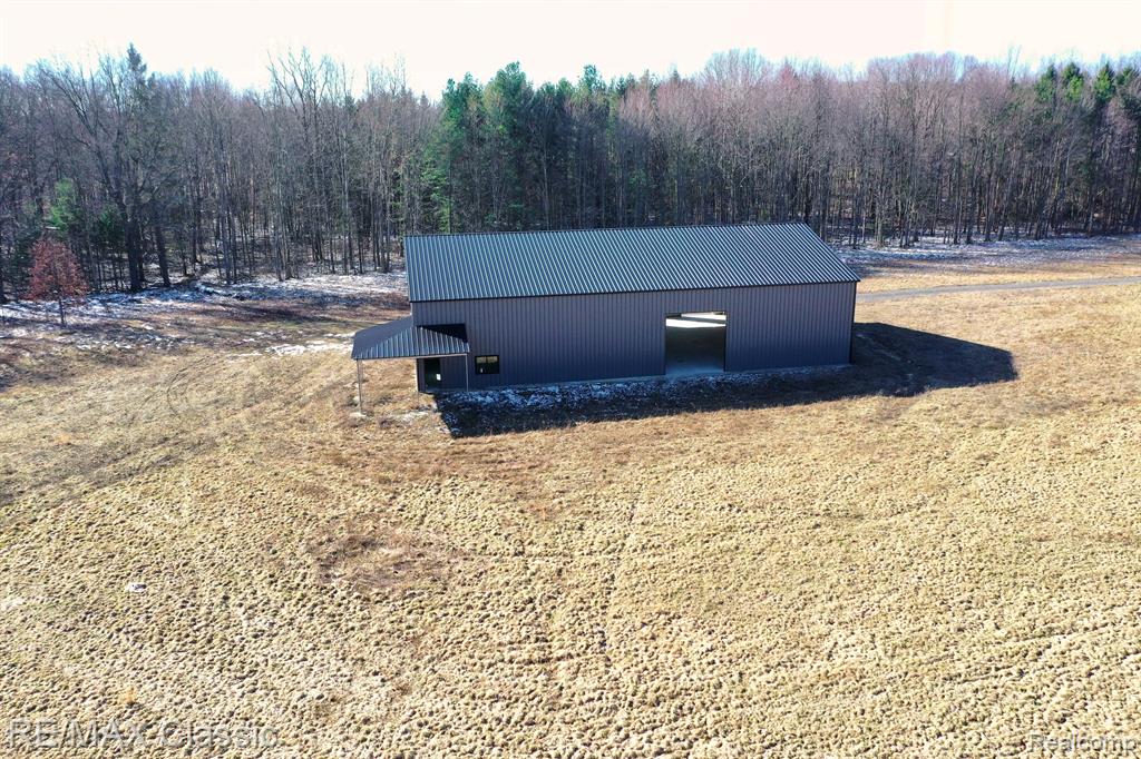 19585 Tipsico Lake Road Fenton, MI 48430 - Photo 22 of 34