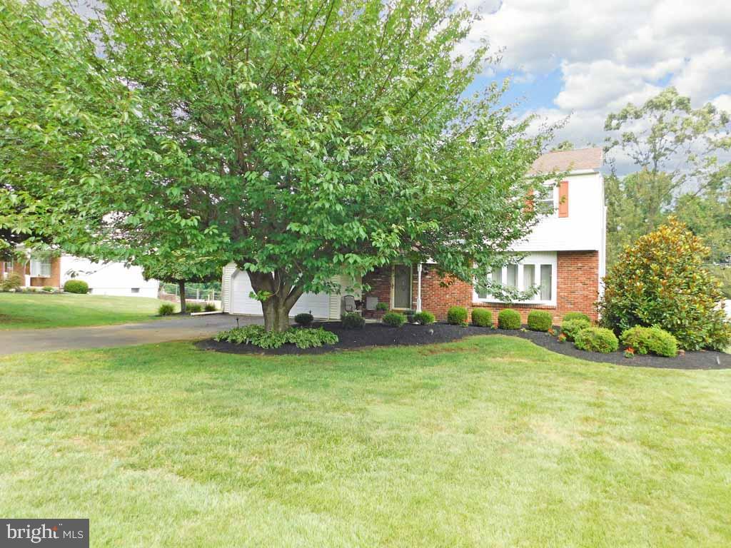 597 Valley View Road Langhorne, PA 19047 - Photo 2 of 39 Gallery Image 2