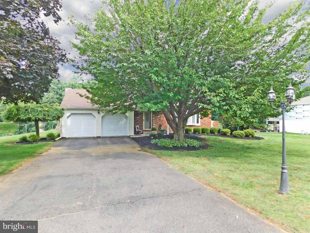 597 Valley View Road Langhorne, PA 19047 - Photo 3 of 39 Gallery Image 3
