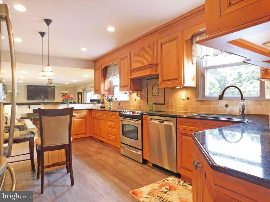 597 Valley View Road Langhorne, PA 19047 - Photo 10 of 39 Gallery Image 10