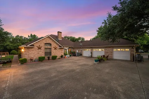 $400,000 | 1301 Alford Drive, Hillsboro, TX 76645