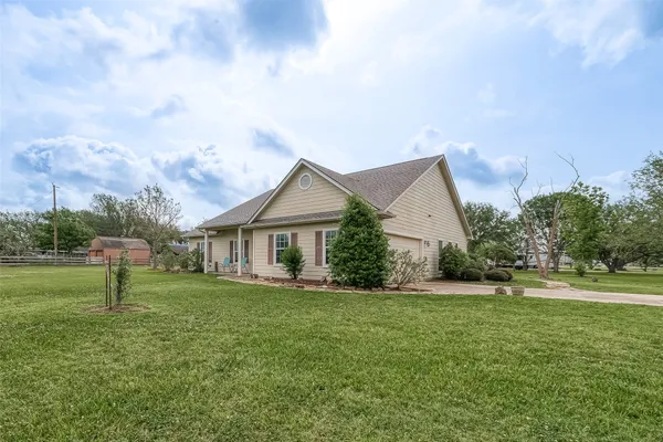 $2,400 | 14403 Vlasta Street, Needville, TX 77461