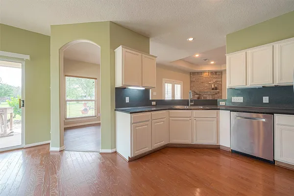 $2,400 | 14403 Vlasta Street, Needville, TX 77461