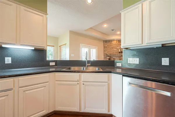 $2,400 | 14403 Vlasta Street, Needville, TX 77461