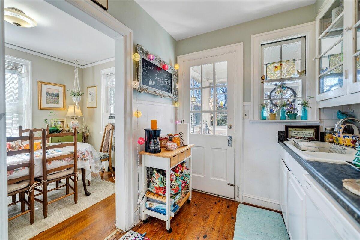 1909 Canterbury Road Southwest Roanoke, VA 24015 - Photo 39 of 65 a view of a livingroom with furniture and kitchen