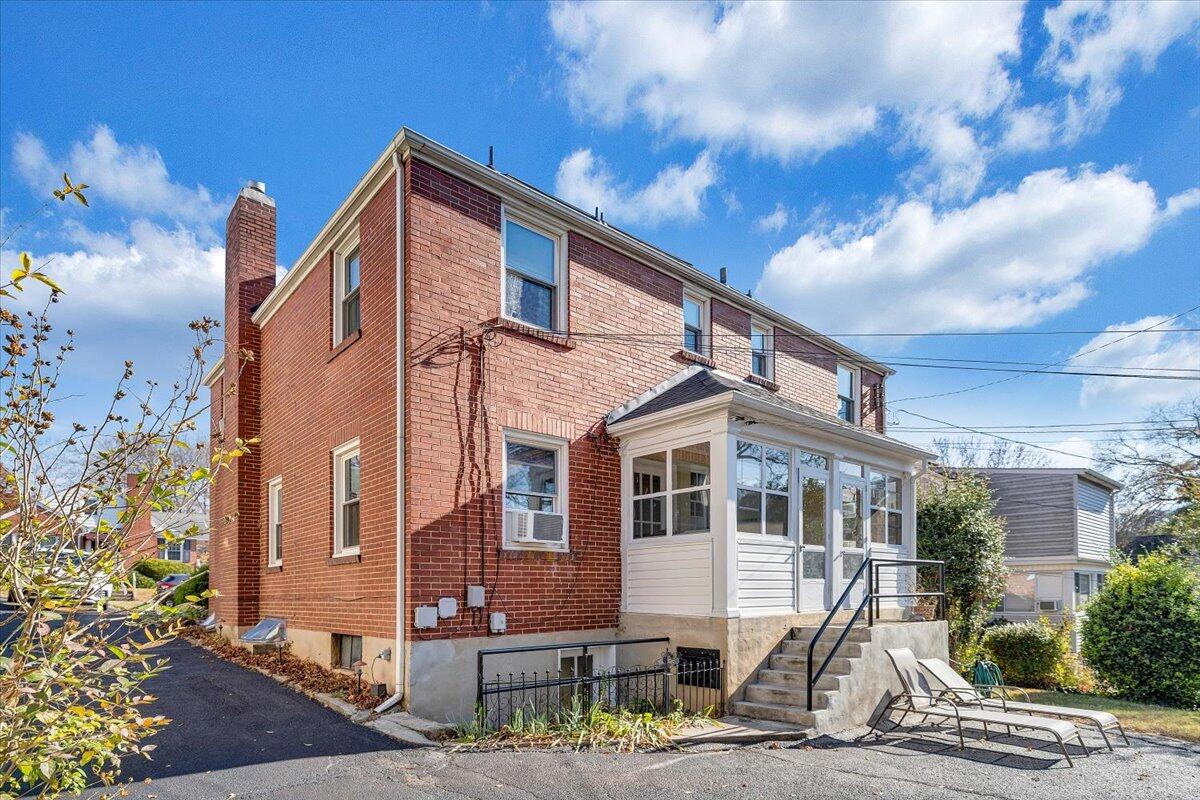 1909 Canterbury Road Southwest Roanoke, VA 24015 - Photo 48 of 65 30-01-MIB08146