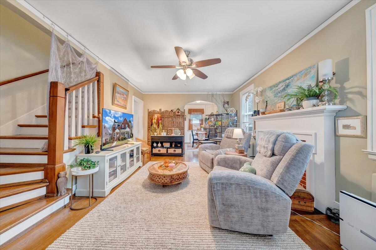 1909 Canterbury Road Southwest Roanoke, VA 24015 - Photo 5 of 65 06-MIB08160